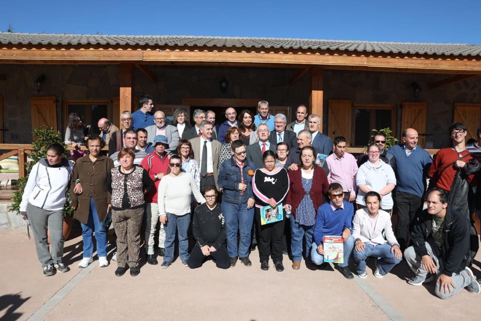 Foto de familia en MArtillué con motivo de su 30 aniversario.