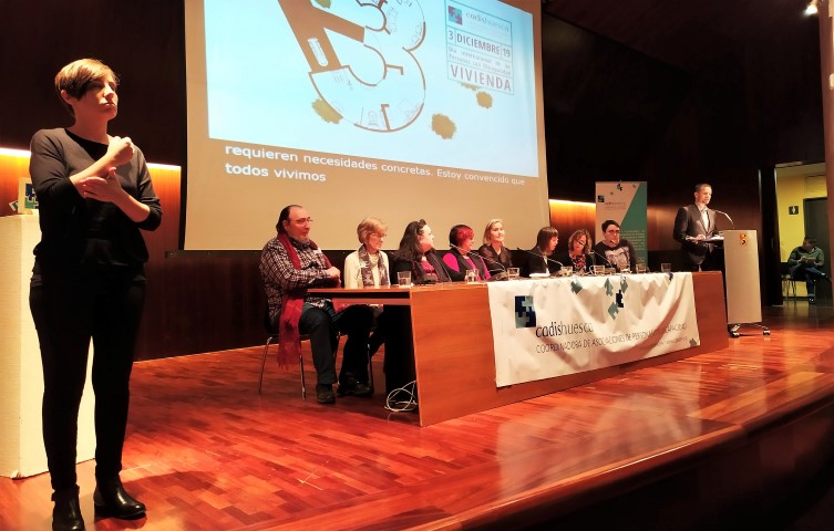 3 dic mesa redonda 10 Small