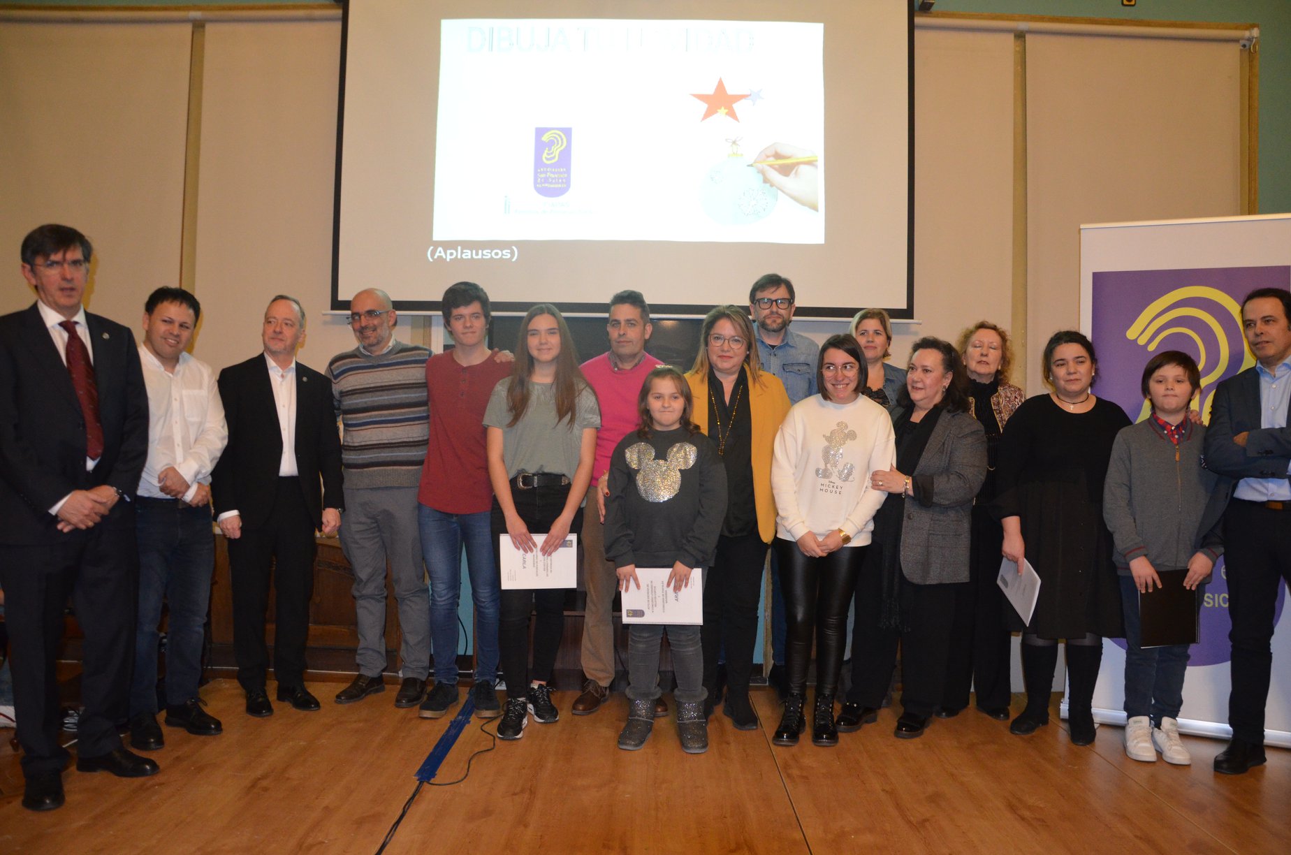  entrega de premios del IV Concurso de "Relatos cortos" y la entrega de premios del II Concurso de Postales Navideñas, que se celebró el pasado 24 de Enero en el Salón Azul del Casino de Huesca.