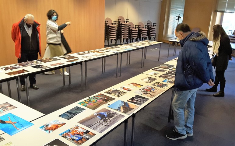 Deliberación jurado XXII Concurso Fotográfico CADIS Huesca