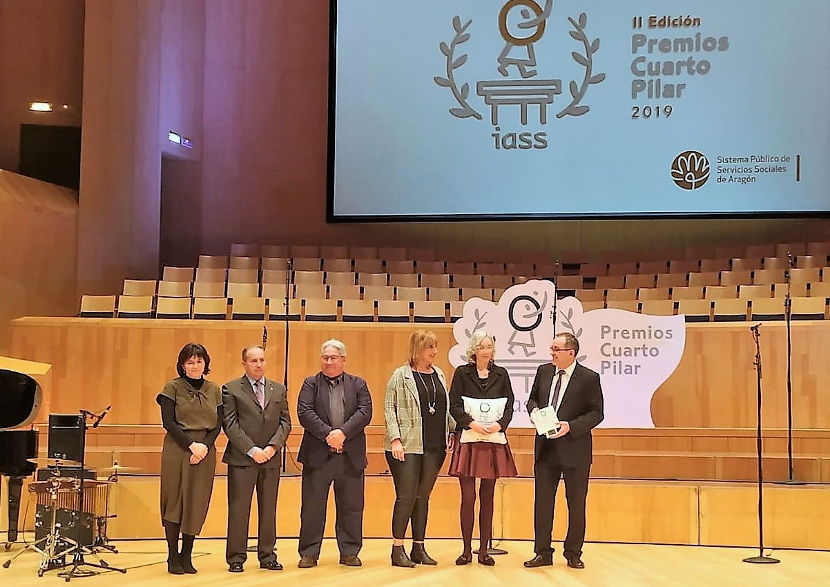 Entrega del Premio Cuarto Pilar a CADIS 