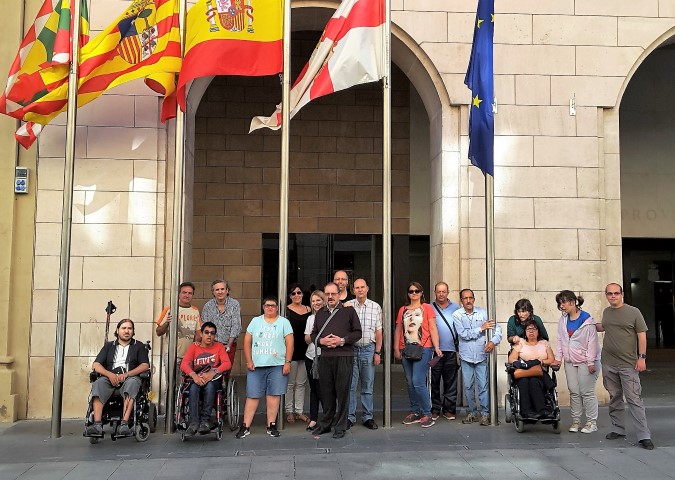 Equipo de redacción Igual Dá frente a la DPH Small