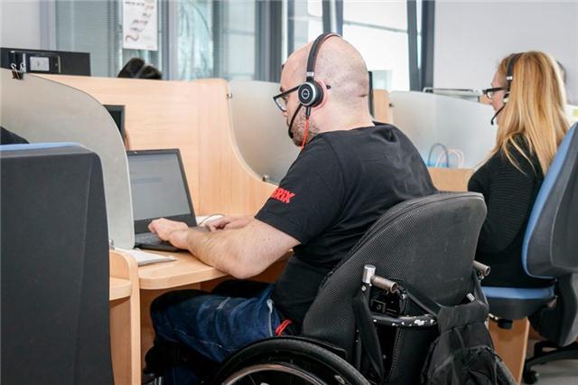 fOTO: TRABAJADOR DE DFA