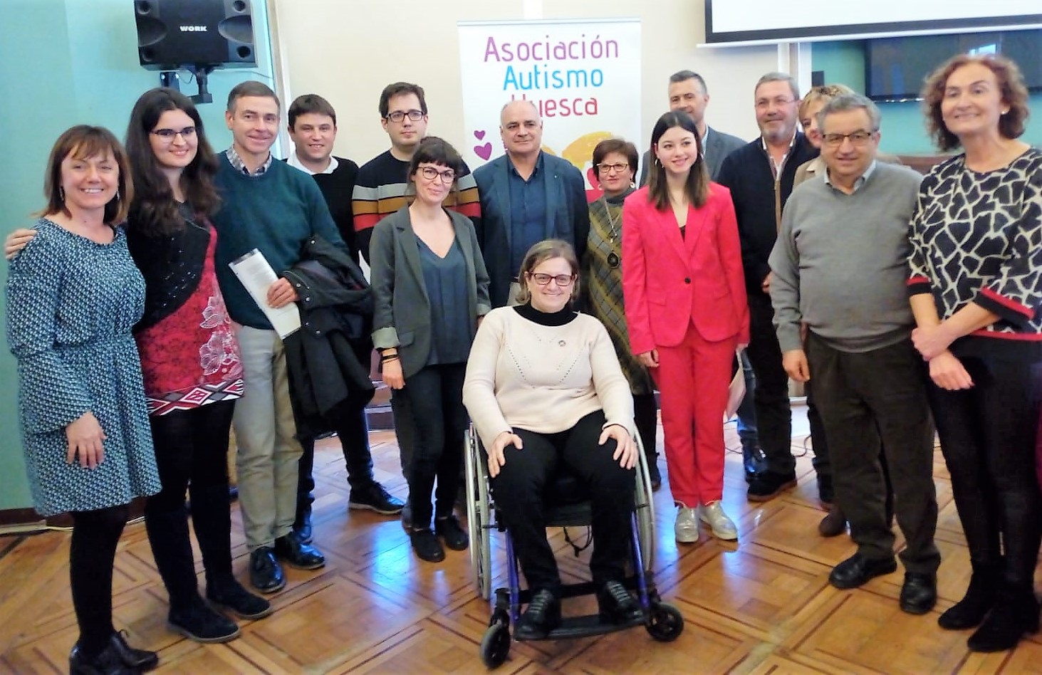 Representantes de Autismo Huesca, ponentes y participantes en la jornada conmemorativa del Día Internacional del Asperger