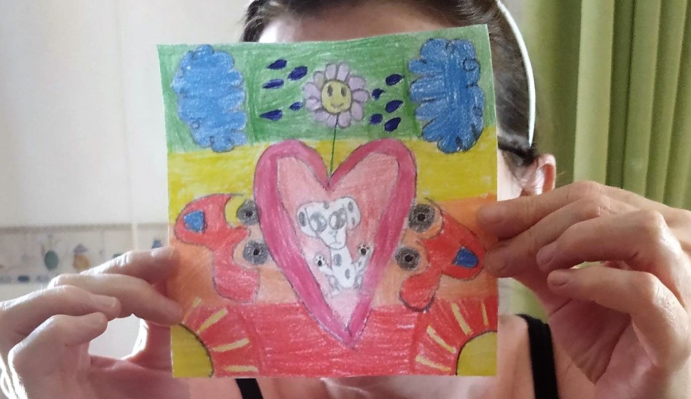 Jara hija de Montse WhatsApp 290520