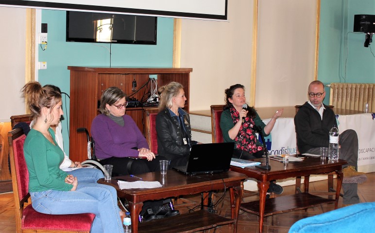 Mesa de debate Jornada Mujer CADIS Huesca Small