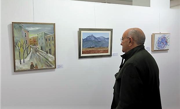 Los artistas de la exposición Arte para el Recuerdo destacan la necesidad de hacer visible la enfermedad y apoyar a la asociación