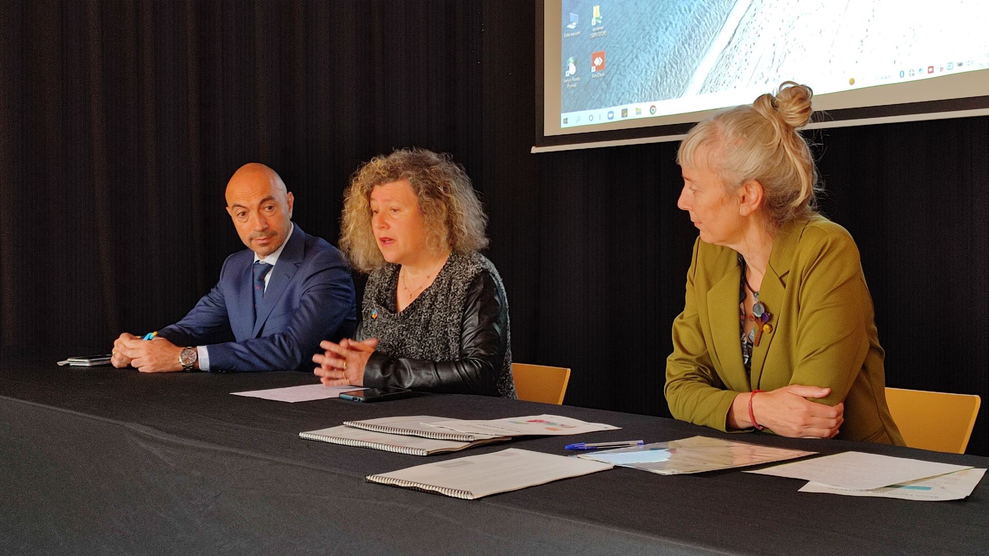 Marisa Morillo, concejala de Asuntos Sociales del Ayto de Sabiñánigo, durante su intervención 